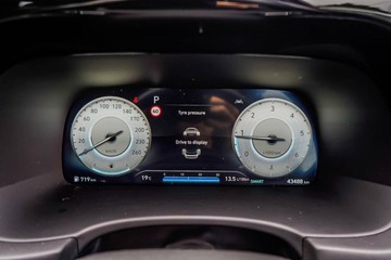https://vehicle-cdn.autoleague.cloud/17006_41012222_16.jpg