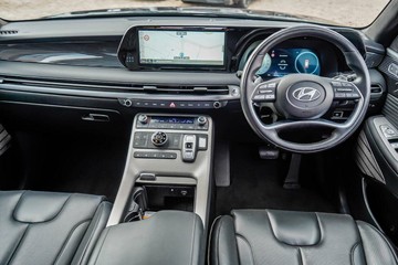 https://vehicle-cdn.autoleague.cloud/17006_41012222_7.jpg