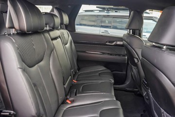 https://vehicle-cdn.autoleague.cloud/17006_41012222_8.jpg