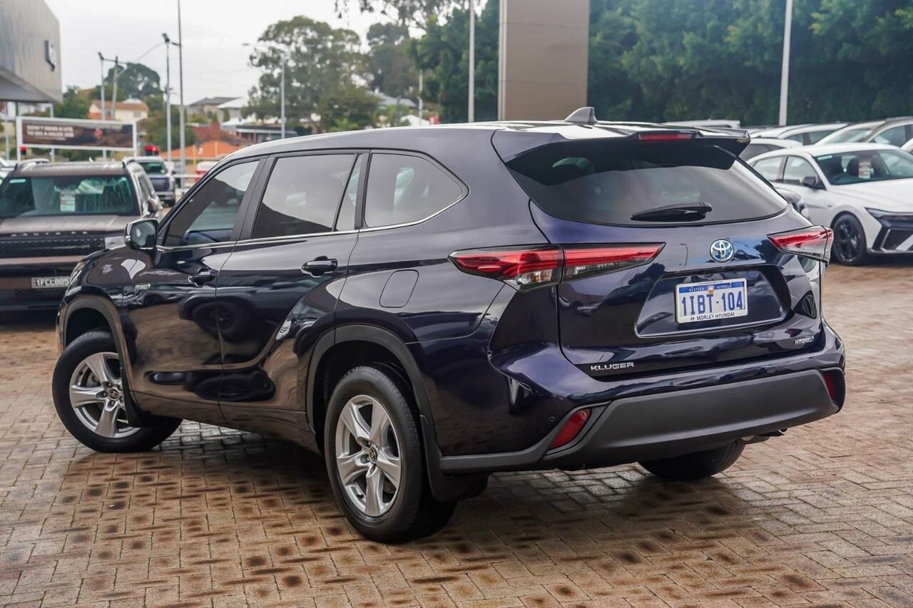 Toyota Kluger image 2