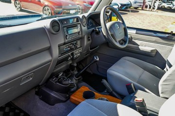 https://vehicle-cdn.autoleague.cloud/17006_41012277_10.jpg