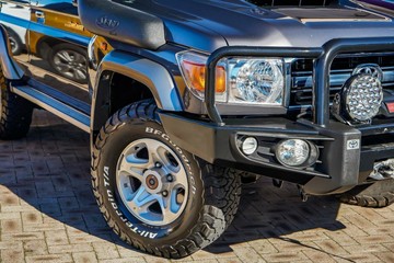 https://vehicle-cdn.autoleague.cloud/17006_41012277_12.jpg
