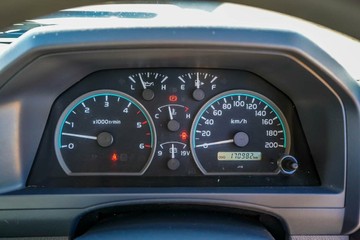 https://vehicle-cdn.autoleague.cloud/17006_41012277_18.jpg