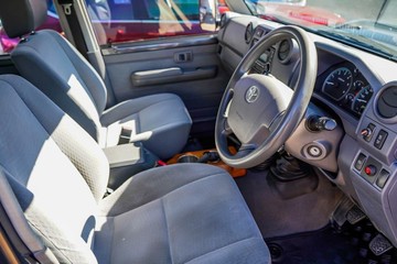 https://vehicle-cdn.autoleague.cloud/17006_41012277_6.jpg