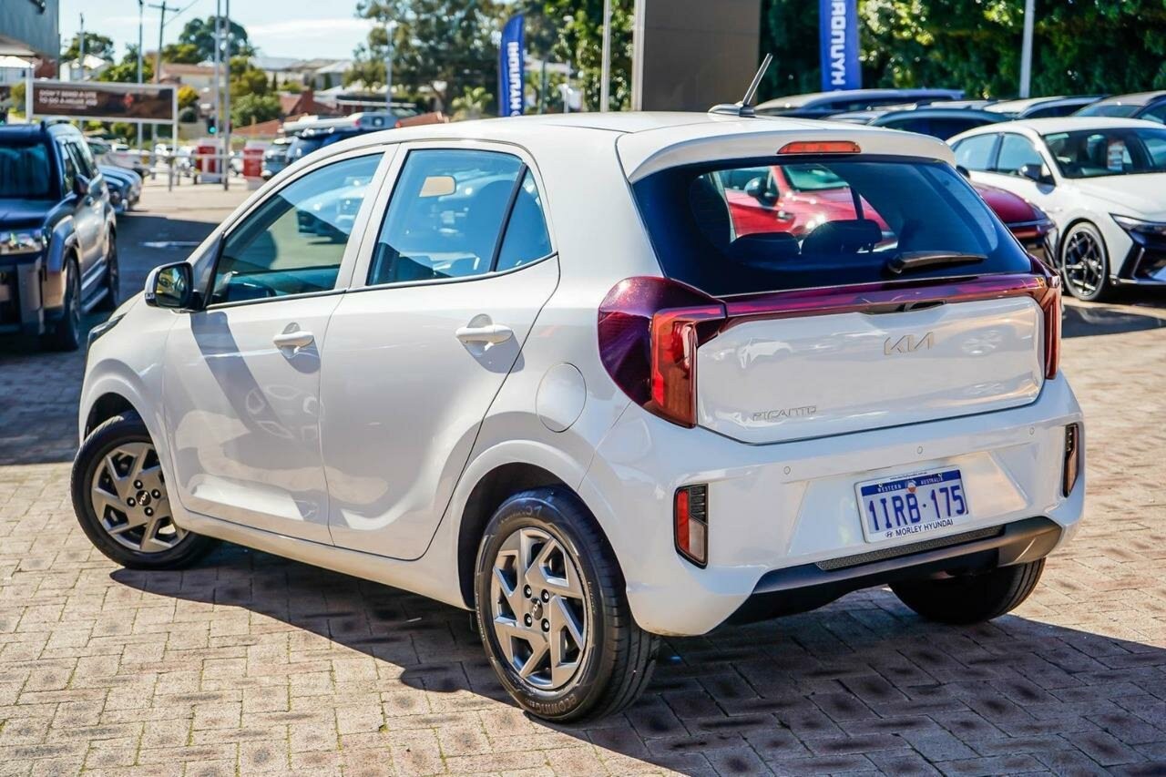 Kia Picanto image 2