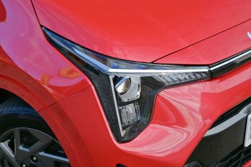 https://vehicle-cdn.autoleague.cloud/17006_41012296_11.jpg