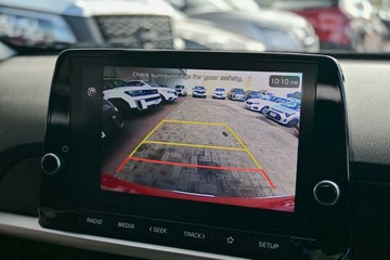 https://vehicle-cdn.autoleague.cloud/17006_41012296_19.jpg