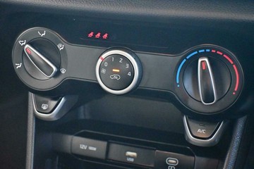 https://vehicle-cdn.autoleague.cloud/17006_41012296_20.jpg
