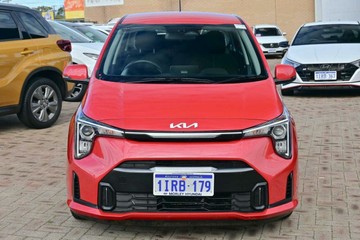 https://vehicle-cdn.autoleague.cloud/17006_41012296_4.jpg
