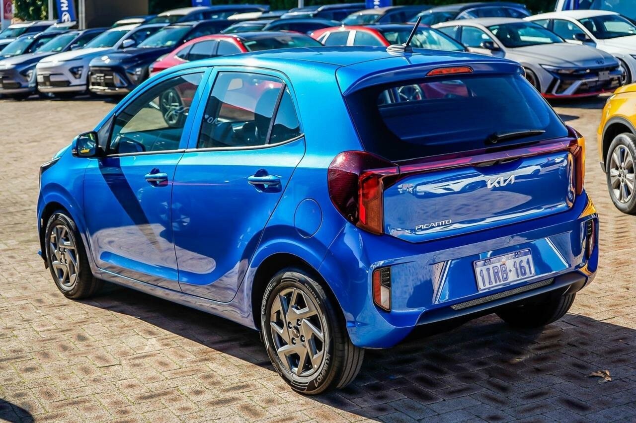 Kia Picanto image 2