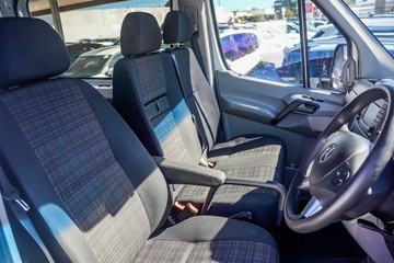 https://vehicle-cdn.autoleague.cloud/17006_41012335_5.jpg