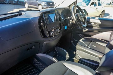 https://vehicle-cdn.autoleague.cloud/17006_41012336_11.jpg
