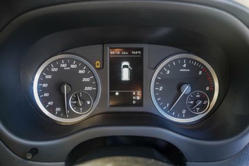 https://vehicle-cdn.autoleague.cloud/17006_41012336_17.jpg