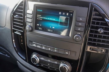 https://vehicle-cdn.autoleague.cloud/17006_41012336_19.jpg