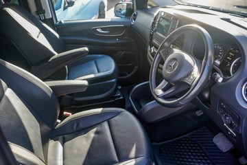 https://vehicle-cdn.autoleague.cloud/17006_41012337_6.jpg