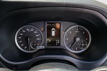 https://vehicle-cdn.autoleague.cloud/17006_41012338_10.jpg