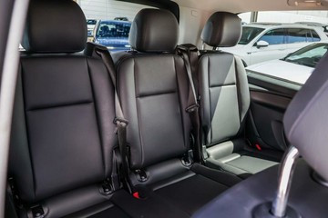 https://vehicle-cdn.autoleague.cloud/17006_41012338_19.jpg