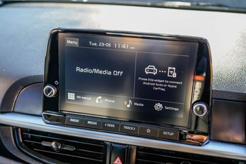 https://vehicle-cdn.autoleague.cloud/17006_41012341_19.jpg