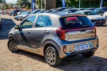 https://vehicle-cdn.autoleague.cloud/17006_41012341_2.jpg