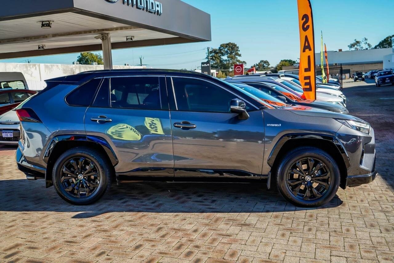 Toyota Rav4 image 3