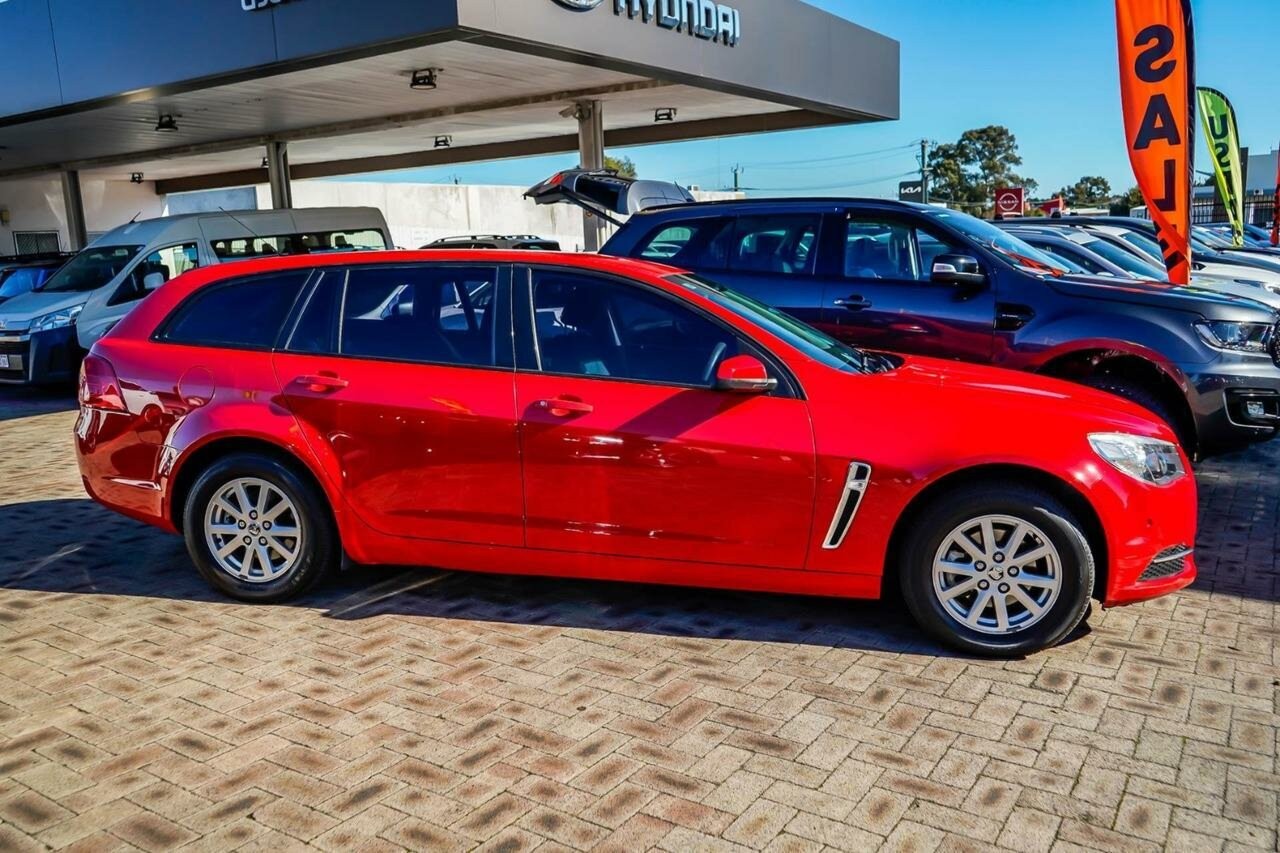 Holden Commodore image 3