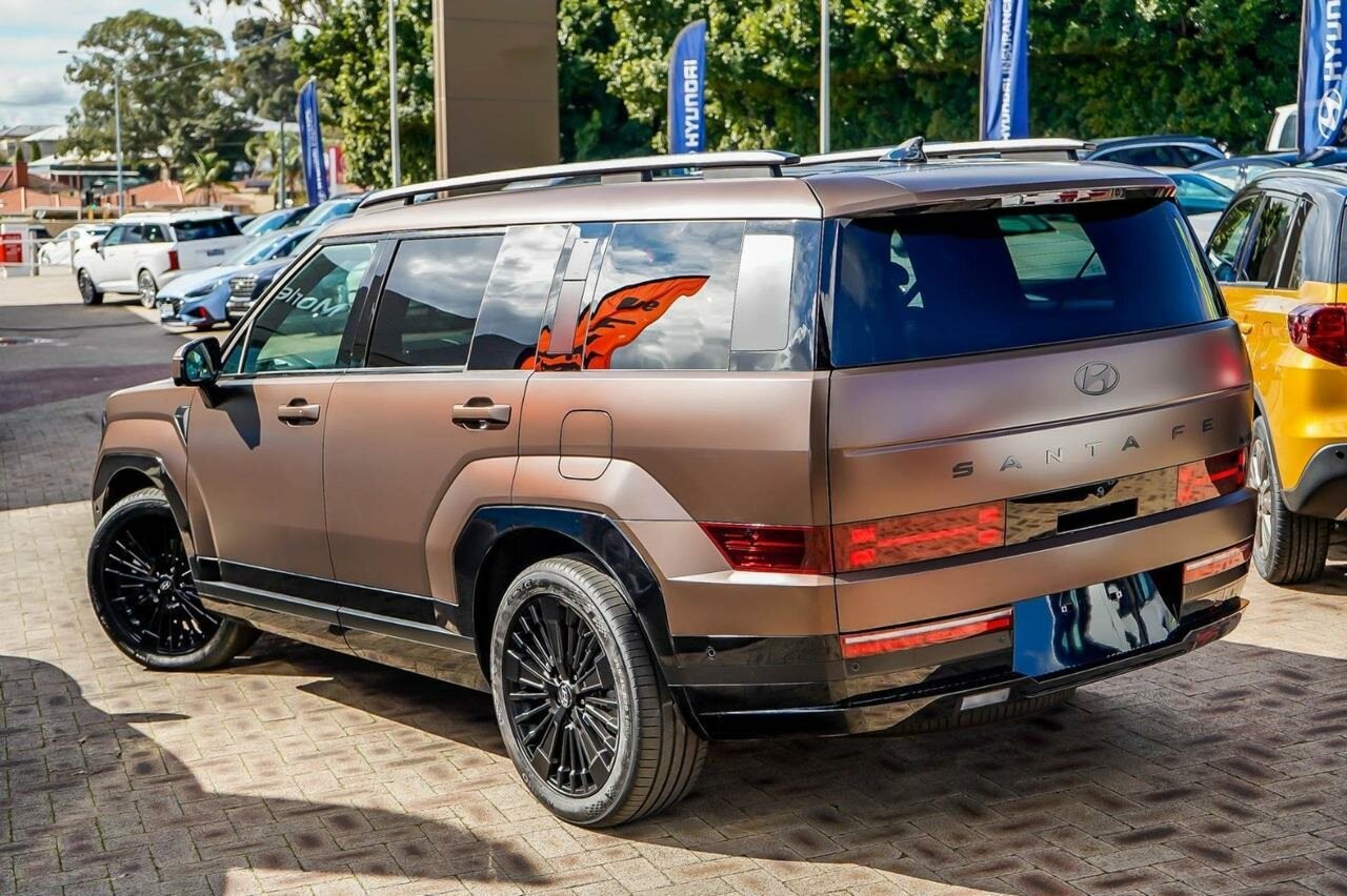 Hyundai Santa Fe image 2