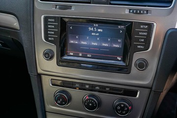https://vehicle-cdn.autoleague.cloud/17006_41012434_13.jpg