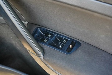 https://vehicle-cdn.autoleague.cloud/17006_41012434_14.jpg