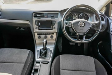 https://vehicle-cdn.autoleague.cloud/17006_41012434_20.jpg