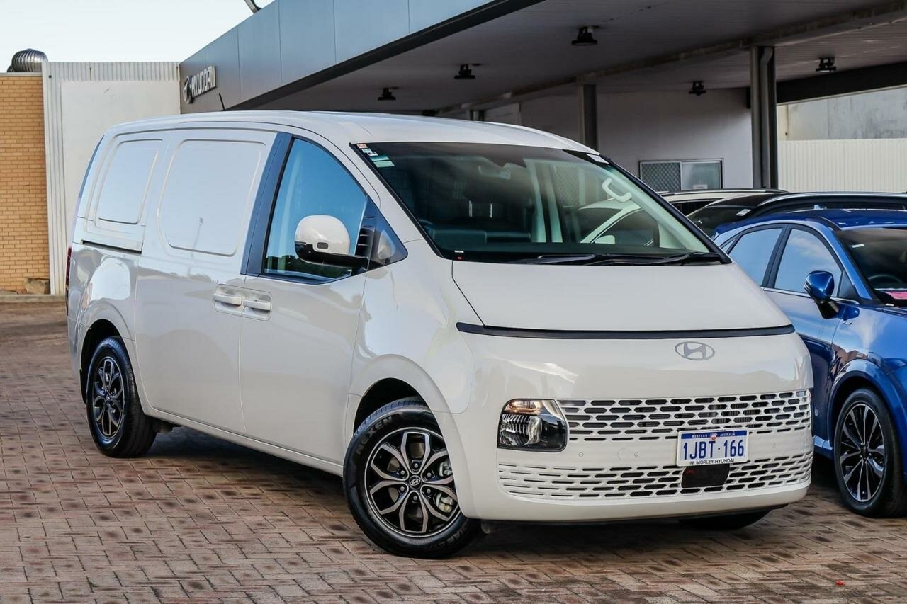 Hyundai Staria image 1