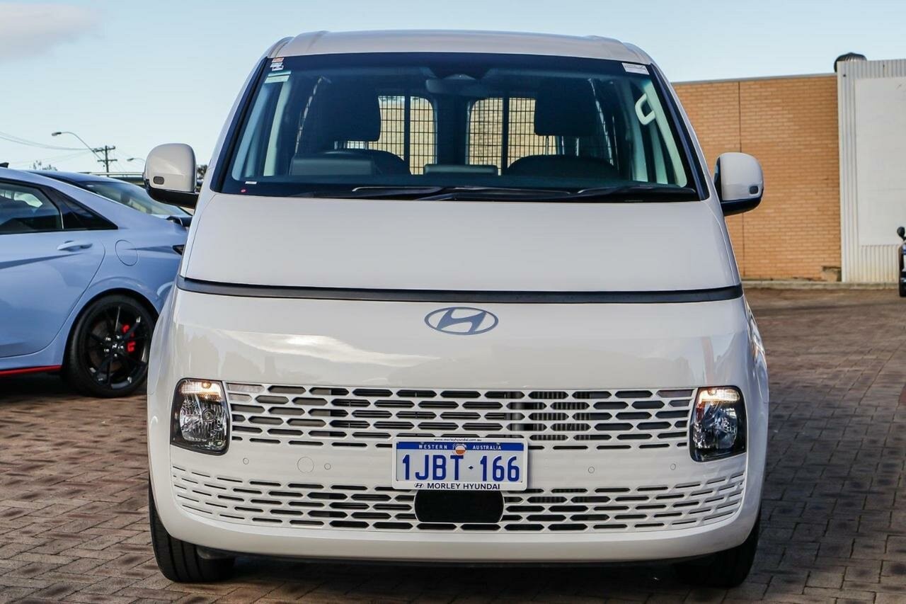 Hyundai Staria image 4