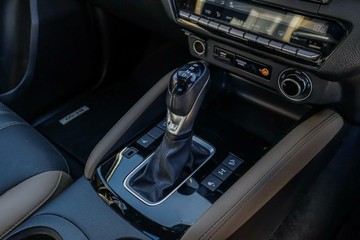 https://vehicle-cdn.autoleague.cloud/17006_41012463_12.jpg