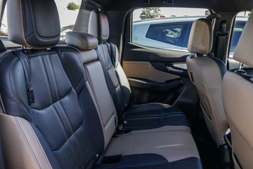 https://vehicle-cdn.autoleague.cloud/17006_41012463_18.jpg