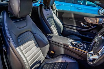 https://vehicle-cdn.autoleague.cloud/17006_41012481_20.jpg