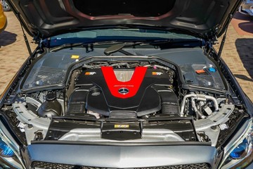 https://vehicle-cdn.autoleague.cloud/17006_41012481_24.jpg