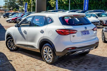 https://vehicle-cdn.autoleague.cloud/17006_41012485_2.jpg