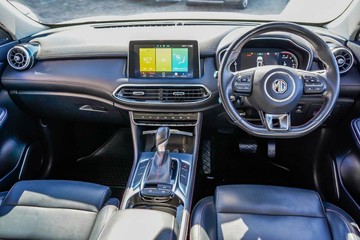 https://vehicle-cdn.autoleague.cloud/17006_41012485_20.jpg