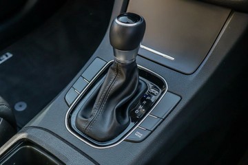 https://vehicle-cdn.autoleague.cloud/17006_41012511_11.jpg