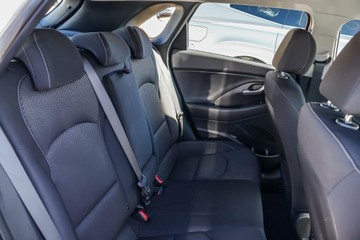 https://vehicle-cdn.autoleague.cloud/17006_41012511_17.jpg