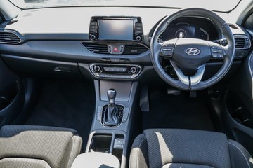 https://vehicle-cdn.autoleague.cloud/17006_41012511_18.jpg