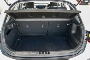 https://vehicle-cdn.autoleague.cloud/17006_41012516_20.jpg