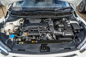 https://vehicle-cdn.autoleague.cloud/17006_41012516_21.jpg