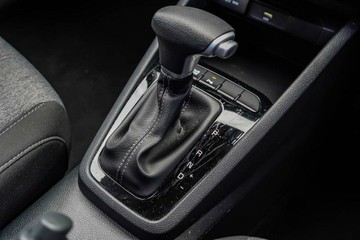 https://vehicle-cdn.autoleague.cloud/17006_41012518_12.jpg