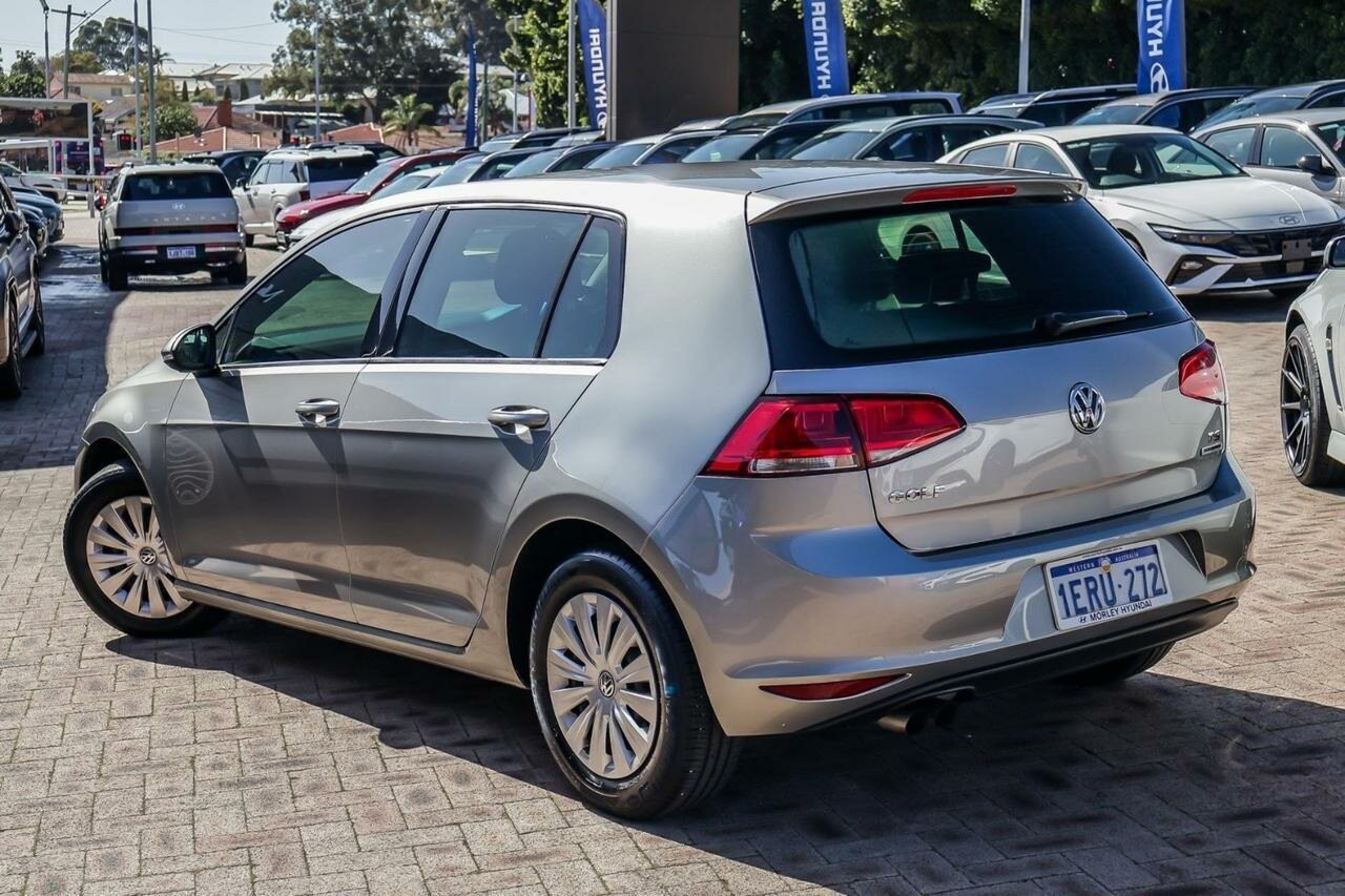 Volkswagen Golf image 2