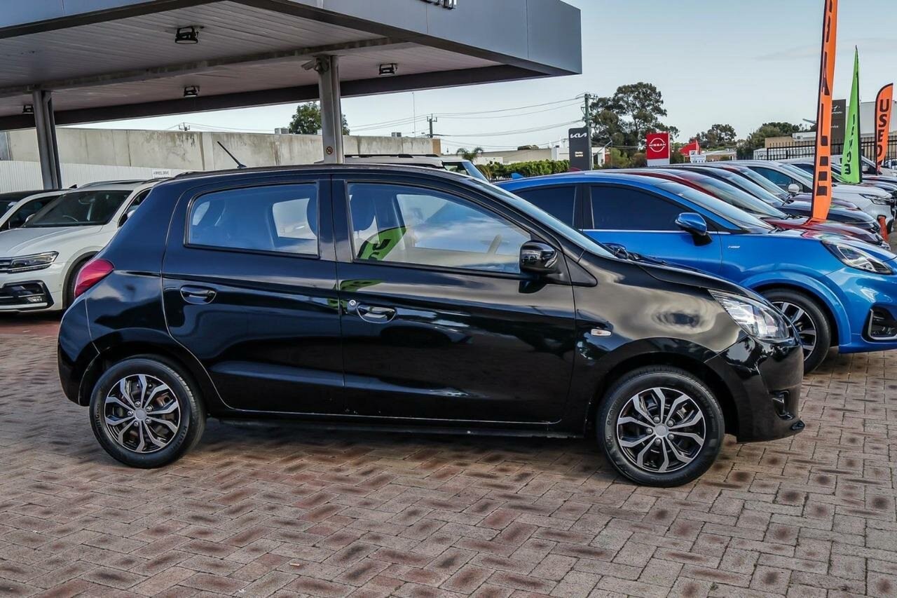 Mitsubishi Mirage image 3