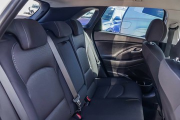 https://vehicle-cdn.autoleague.cloud/17006_41012554_18.jpg