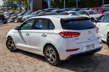 https://vehicle-cdn.autoleague.cloud/17006_41012554_2.jpg