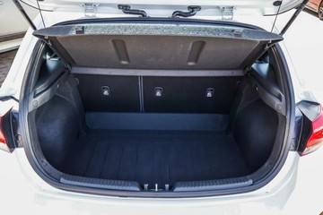 https://vehicle-cdn.autoleague.cloud/17006_41012554_20.jpg