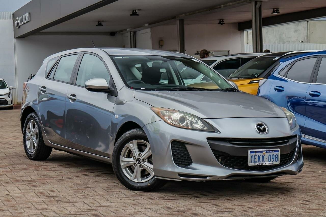 Mazda 3 image 1