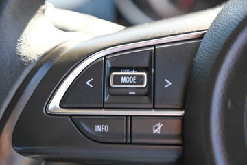 https://vehicle-cdn.autoleague.cloud/17006_41012558_12.jpg